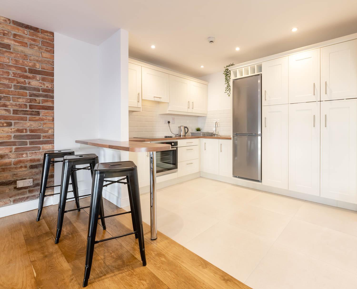 Modern Canal View Home, In City Centre, Sleeps 8 Galway Extérieur photo